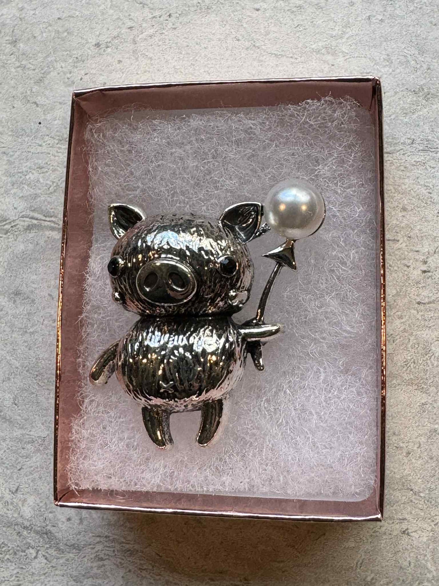 PIggy with balloon brooch