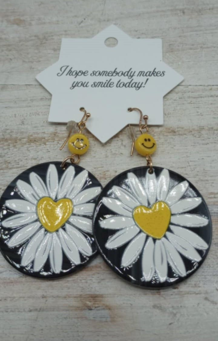 Daisy Smile earrings