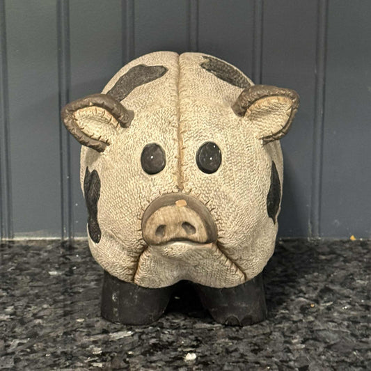 Burlap effect ceramic pig