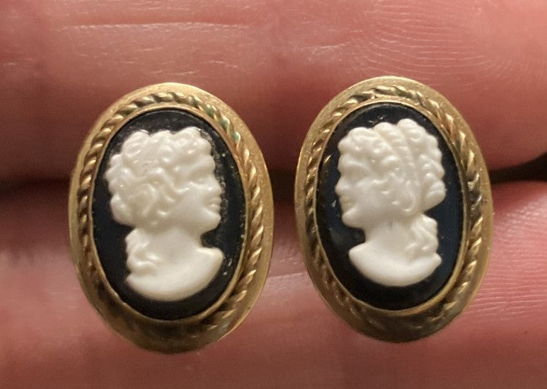 Vintage Cameo earrings