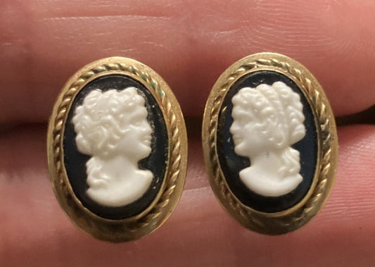 Vintage Cameo earrings