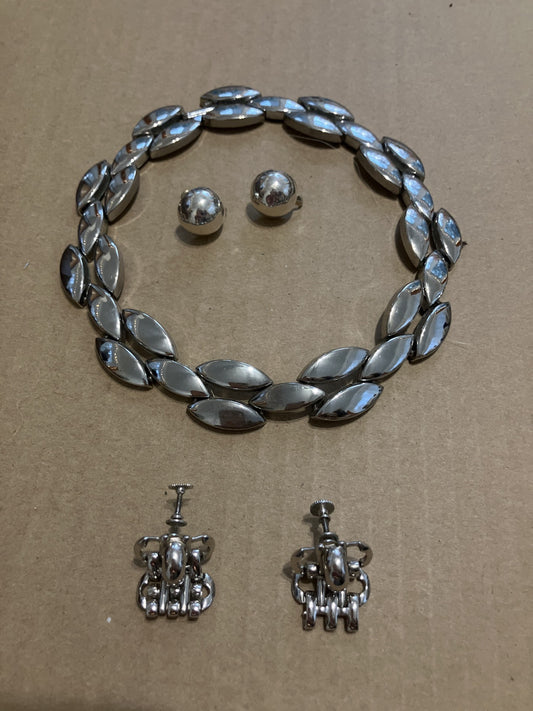 Vintage silver-tone choker necklace and earrings