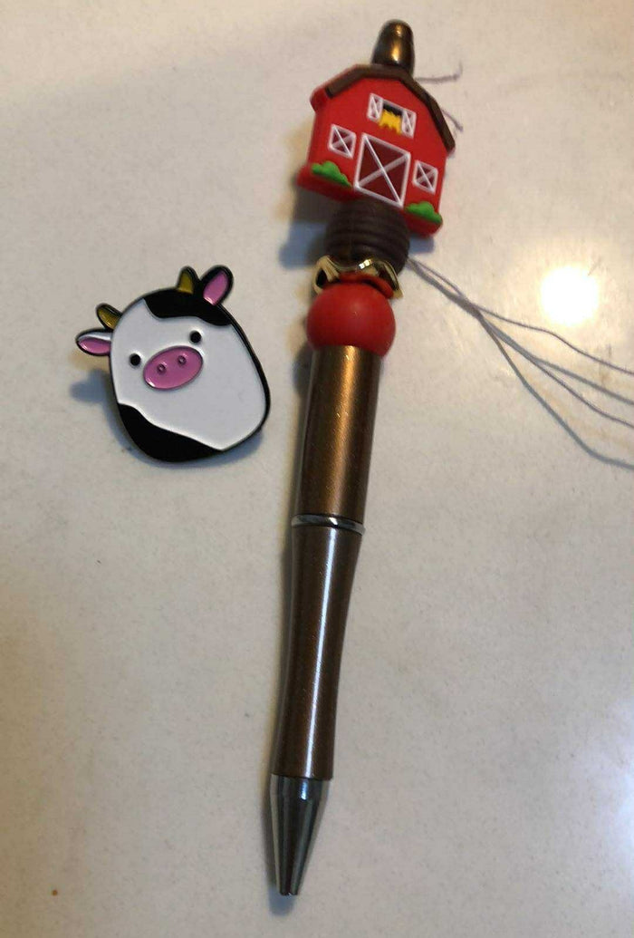 Cow pin and barn pen