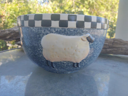 Nesting farm animal bowls