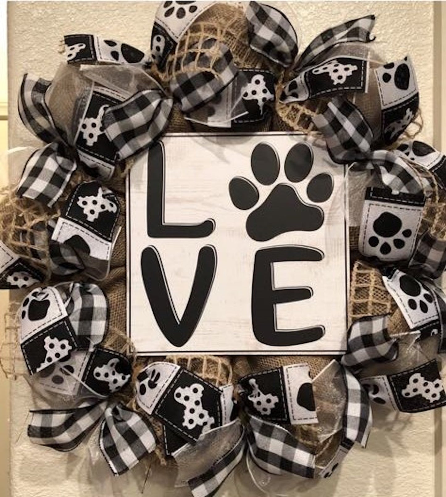 Wreath - love with paw print